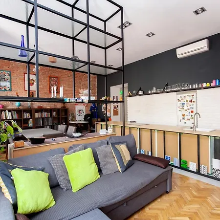 Luxury Loft Under The Castle