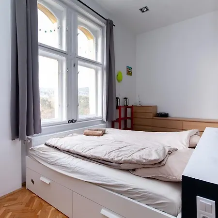 Luxury Loft Under The Castle